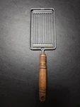 Vintage Ekco Tomato And Egg Slicer Exc Cond. Fixed Price $13.00.
