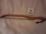 Out Of The Woods Oregon Maple Bread & Bagel Slicer Kitchen Knife New In Box. Fixed Price $9.95.
