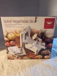 Paderno World Cuisine Plastic Spiral Vegetable Slicer A4982799. Fixed Price $15.90.