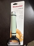 Kitchenaid Pistachio Mint Green Y Peeler- Fruits & Vegetables + Blade Cover New. Fixed Price $13.00.