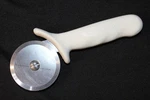 Dexter Russell Sani-safe Stain Free 2 3/4" Pizza Cutter Guc! Clean!. Fixed Price $11.97.