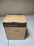 Pampered Chef Spiral And Slice Kitchen Tool White Color 1136 - New Never Used. Fixed Price $10.00.