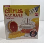 New Vintage Emson Citrus Express 2-IN-1 Manual Fruit Slicer & Juicer 1997. Fixed Price $20.00.