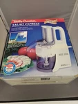 Vintage Betty Crocker Salad Express Slicer, Shredder And Mini Chopper BC-1441K. Fixed Price $70.36.