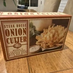 New Original Williams Sonoma Steak House Onion Cutter, Box, Parts Sealed. Fixed Price $24.95.