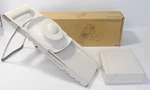 The Pampered Chef Ultimate & Grate Mandoline Food Slicer #1087 W/ 4 Blades. Fixed Price $35.70.