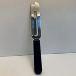 The Pampered Chef Stainless Steel Cheese Knife Slicer Spreader #1125 No Cover. Fixed Price $11.16.