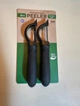 Winco Straight Edge Peeler Pack VP-303-C2. Fixed Price $14.95.