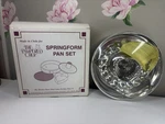 Pampered Chef Springform Pan Set With Round And Heart Shapes New Box. Fixed Price $18.50.
