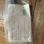 Nip Pampered Chef Slice 'n Pie And Cake Cutter / Server With Cover. Fixed Price $19.00.