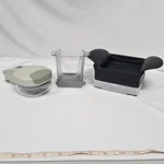 Pampered Chef Close & Cut Set And Garlic Slicer Gray White Kitchen Tool Bundle. Fixed Price $35.00.