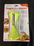 Veggie Noodleizer: Kitchen Envy - Spiral Slicer Peeler Shredder New. Fixed Price $15.92.