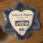 Cake Dough Cutters & Shapers Plastic Heart Star Flower 8" 10" Progressive Int. Fixed Price $9.99.