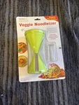 Veggie Noodle Maker Spiralizer With 4 Stainless Steel Blades Kitchen Tool New. Fixed Price $9.99.