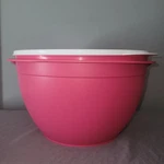 Tupperware Legacy Super Salad Bowl Mega 40 Cup 10L Pink #6583A-2 With Lid. Fixed Price $39.99.