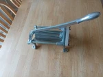 Wedge Restaurant French Fry Potato Cutter Heavy Duty Cast Iron Table Top Mount. Fixed Price $60.00.