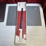 Mundial 5627-12E In Serrated Slicer Knife Brazil. Fixed Price $34.00.
