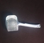 Vintage Hand Held Tongs Tomato Onion Egg Slicer Farm House Decor Citrus Squeezer. Fixed Price $12.00.