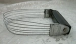 Vtg. Androck Wire Pastry Pie Dough Cutter Black Handle Made In Usa. Fixed Price $7.50.
