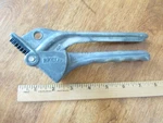Vintage Ekco Cast Aluminum Garlic Press Kitchen Tools Silver Easy Clean. Fixed Price $19.99.