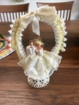 White Tulle Dress Veil 4" Vintage Bride Groom Wedding Cake,total Topper Is 8 1/2. Fixed Price $13.00.