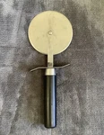 Pampered Chef Pizza Cutter 1301 Stainless Steel Slicer Retired No Cover 4" Wheel. Fixed Price $21.99.